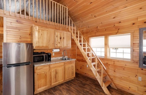 Bethlehem Cabin | Lakefront Pine Cabin White Mountains Retreat
