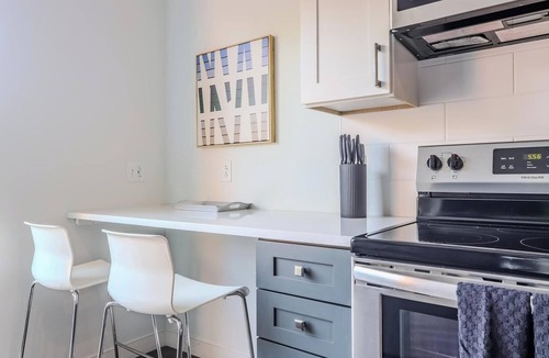 Ithaca Apartment | Landing | Stunning Studio, Gym