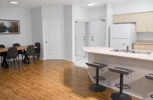 North York Apartment | Large 2bdr 2wshr, private terrace, gym, sauna, garage
