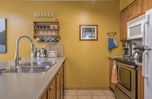 Silver Star Mountain Condo | Large Corner Quiet Top Floor Creekside Condo, fully equipped, on trails