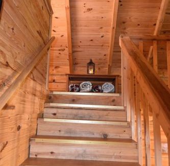 Woodbine Ski Chalet | Laurel Lake Cabins