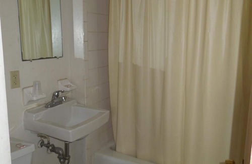 Edison Hotel | Lee's Motel