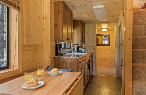 Island Park Cabin | LITTLE FOX: FirePit Large Yard Loft for Kids Grill WiFi