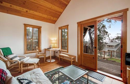 Eastsound House | Little Refuge in town