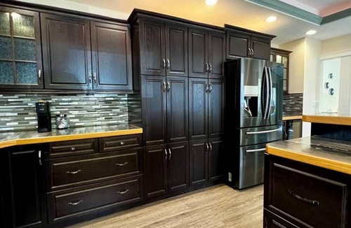 South Lethbridge House | Lovely 1 Bdrm Upper Suite!