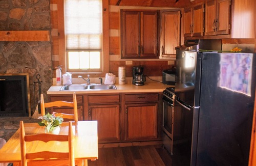 Pittman Center Cabin | Lover's Leap- TIny Cabin Getaway!