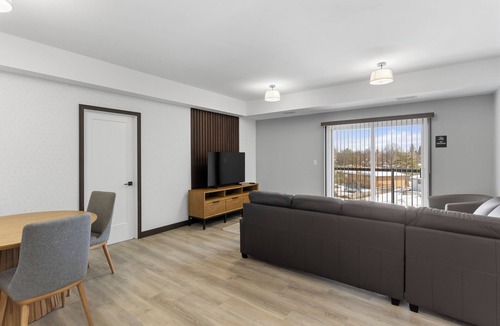 Thunder Bay Hotel | Lux Suites Extended Stay