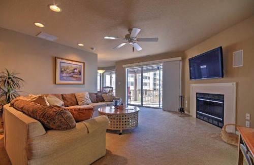 Village of Four Seasons House | Luxe Lakeside Regatta Bay Getaway w/Pool Access!