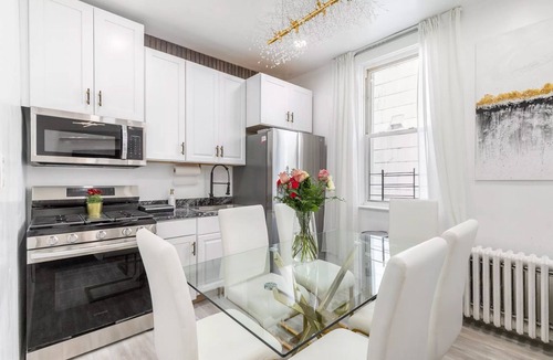 Southeast Yonkers Apartment | Luxe spacious 4bedroom in the heart Yonkers