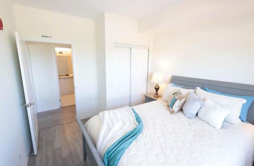 Mount Pleasant Apartment | Luxurious Condo Apartment 2BRs-2BAs-1Office with free parking