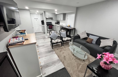 Mount Pleasant Apartment | Luxury 2 bedroom 2 full baths rooms