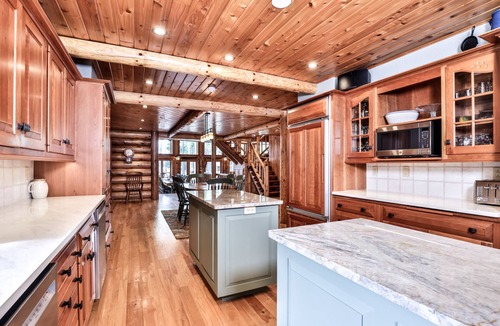 Eagle River House | Luxury Log Home on Eagle River Chain of Lakes! With game room and elevator!