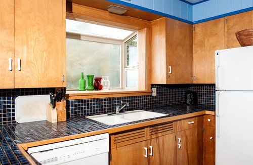 Arch Cape Cottage | Luxury Oceanfront Cottage | Hot Tub & Sleeps 8
