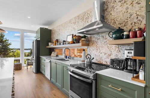 DeSable House | Luxury Waterfront Property - Meadow's Edge with Beach Access, Hot Tub