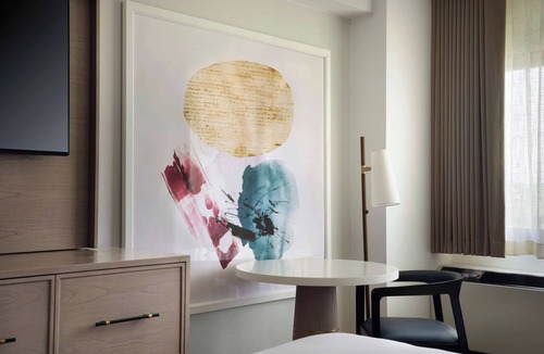 White Plains Hotel | Make Your Trip More Enjoyable! 2 Posh Units, Near Presser Park, Pet-Friendly