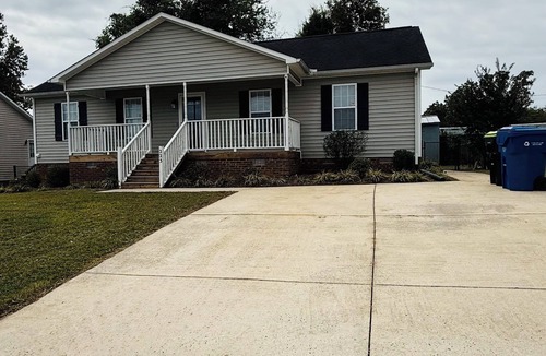 Elon House | Manning Way