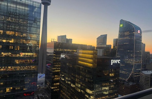 Downtown Toronto Apartment | Maple leaf square Spectacular skyline views from large balcony on 39th floor