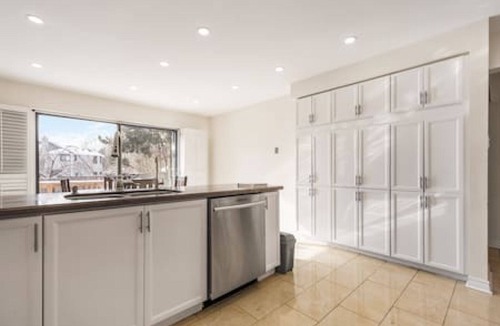 Pickering House | Maple Nest Pickering for your stay