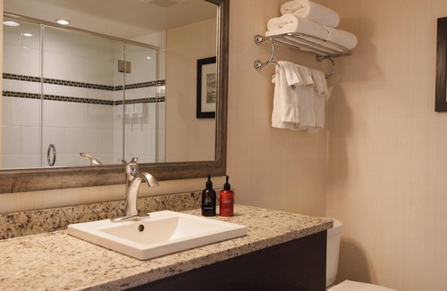 Jasper Hotel | Marmot Lodge