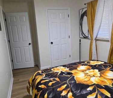Georgetown House | Marvelous 3-bedroom 2-bathroom house with Central Air charming Georgetown