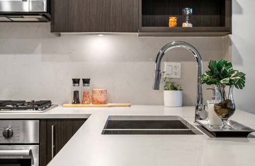 Bridgeland Condo | Min. 30 Days » The Radius DT » 2 BR » Free Parking