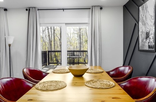 Alpharetta House | Modern Alpharetta Home-Sleeps 9
