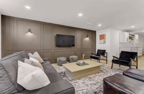Southwest Edmonton Apartment | Modern Contemporary 2BR Basement Suite