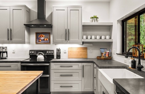 Whitefish House | Modern Forest Getaway - Mins From Whitefish, Glacier Park, & Ski Mtn
