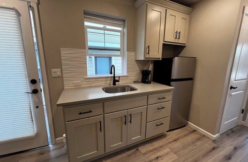 Hillsboro Apartment | Modern Furnished Executive Studio Near Intel & Nike in Reed's Crossing