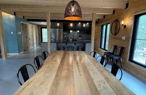 Val-des-Lacs Ski Chalet | Modern solid wood chalet | Spa fireplace nature