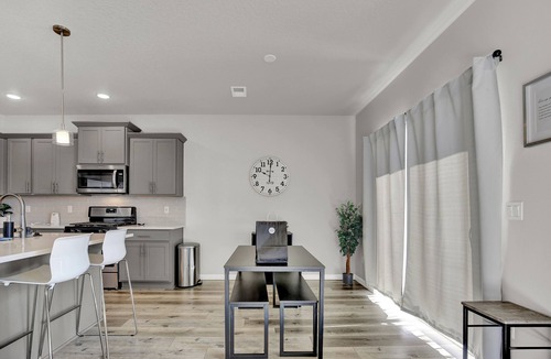 Forest Grove House | Modern Wine Country Getaway