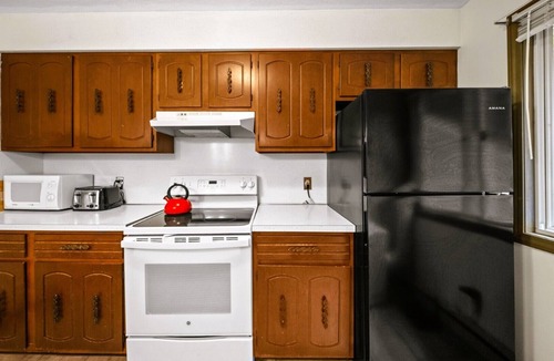 Stoneham Cabin | Mountain Magic | 2BR Condo w/Balcony & Fireplace