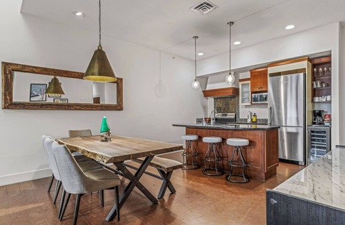 Canmore Apartment | Mountain View, a 3BR Penthouse with Private Balconies