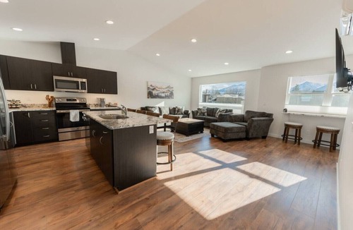 Joseph House | Mountain View Townhome E| Walk to Downtown Joseph