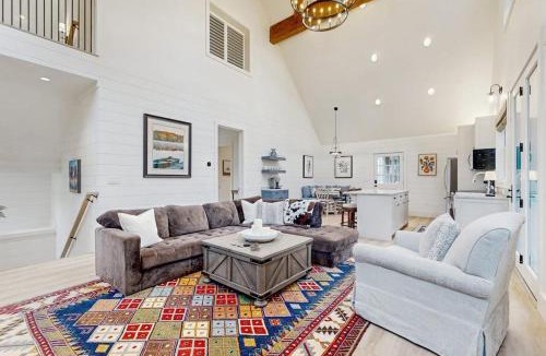 Sapphire House | Mountain View