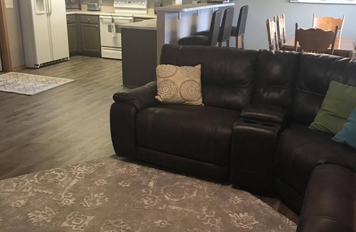 Highlands House | Newly Updated Vacation/Executive Home-Minutes To Downtown