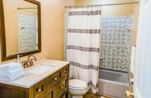 Clifton Heights House | Nice 4 br, 3 ba home with deck views of downtown