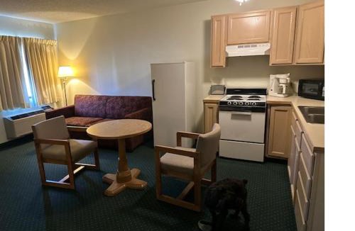 Newaygo Hotel | Oakridge Motel