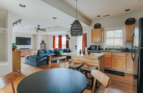 Starr Hill House | Oasis on 5th