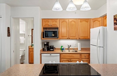 Kahana Condo | Ocean & Beach Front 1 Bed/1 Bath Condo with Central AC & Laundry