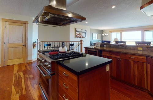 Seaside Condo | OCEAN FRONT: SEAVIEW GREAT ESCAPE: Seaside Vacation Homes, Inc Managed