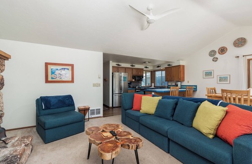 Bayshore House | Oceanfront Bayshore Escape w/Hot Tub & Bay Views