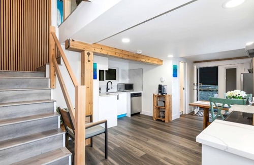 Juan de Fuca Electoral Area Cottage | Oceanfront Cottage with Hot Tub