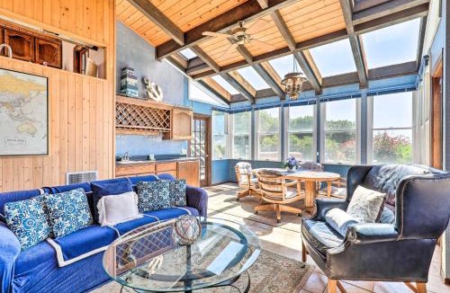 Manchester House | Oceanfront Irish Beach 'Sea Haven' Home w/Hot Tub