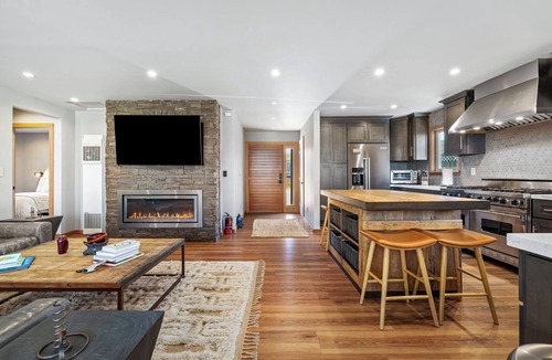 Bodega Bay House | Oceanfront Sonoma Coast · 3 en-suite bdrms · hot tub · pool table