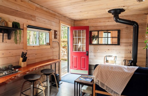 Harvey Cabin | Off-Grid Micro-Cabin in the Heart of Albert County