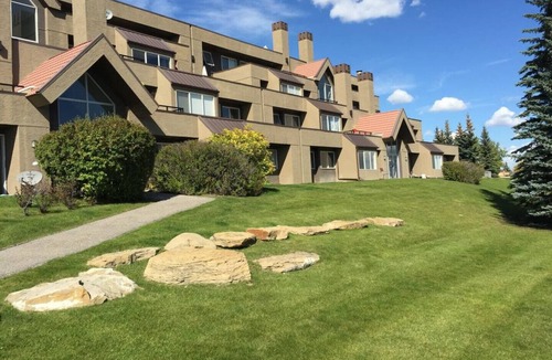 Southwest Calgary House | Olympic Suites Vacation Rental - Two Bedroom (6)