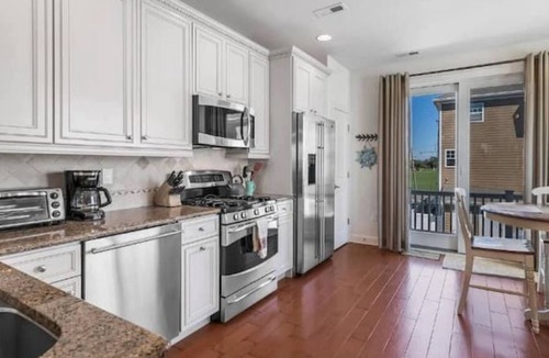 Long Branch House | One block from beach. Ocean front view with hot tub.