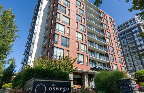 James Bay Hotel | Oswego Hotel