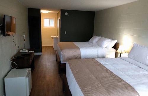 Coleman Hotel | Paddock Inn